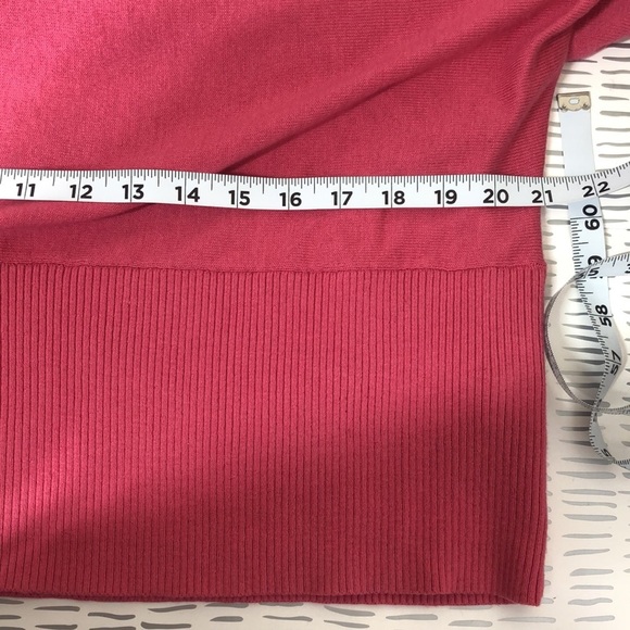 Lane Bryant pink top with buttons at the shoulders for design - Picture 3 of 8